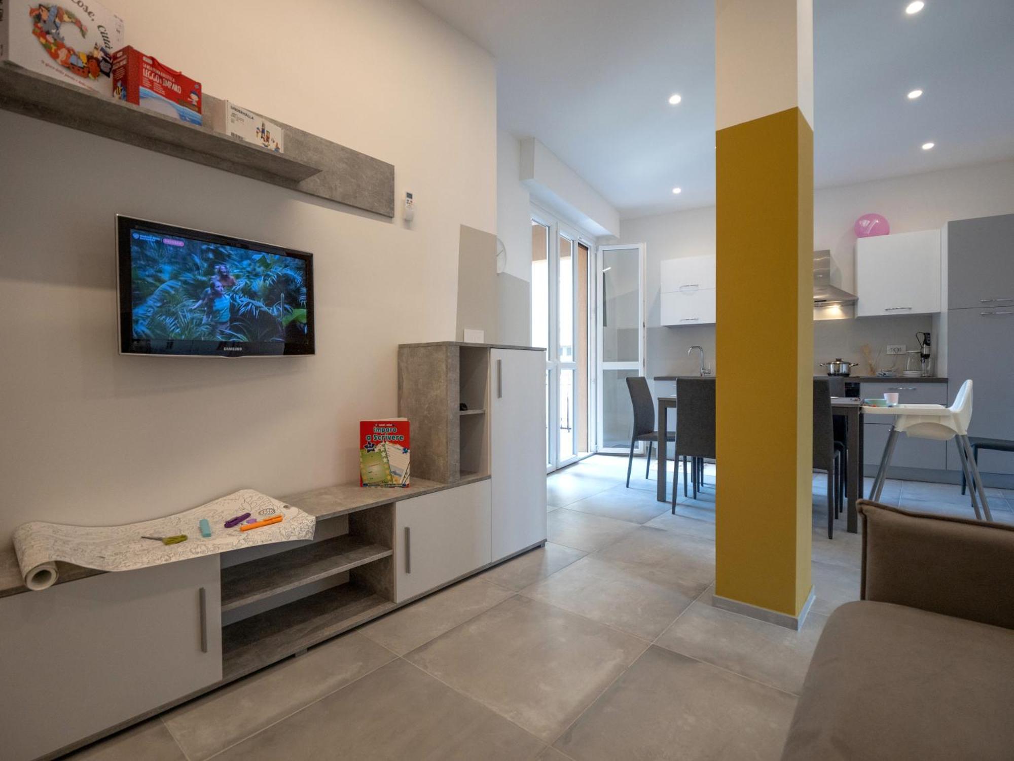 Babyaccomodation Family Bright Pietra Ligure Extérieur photo