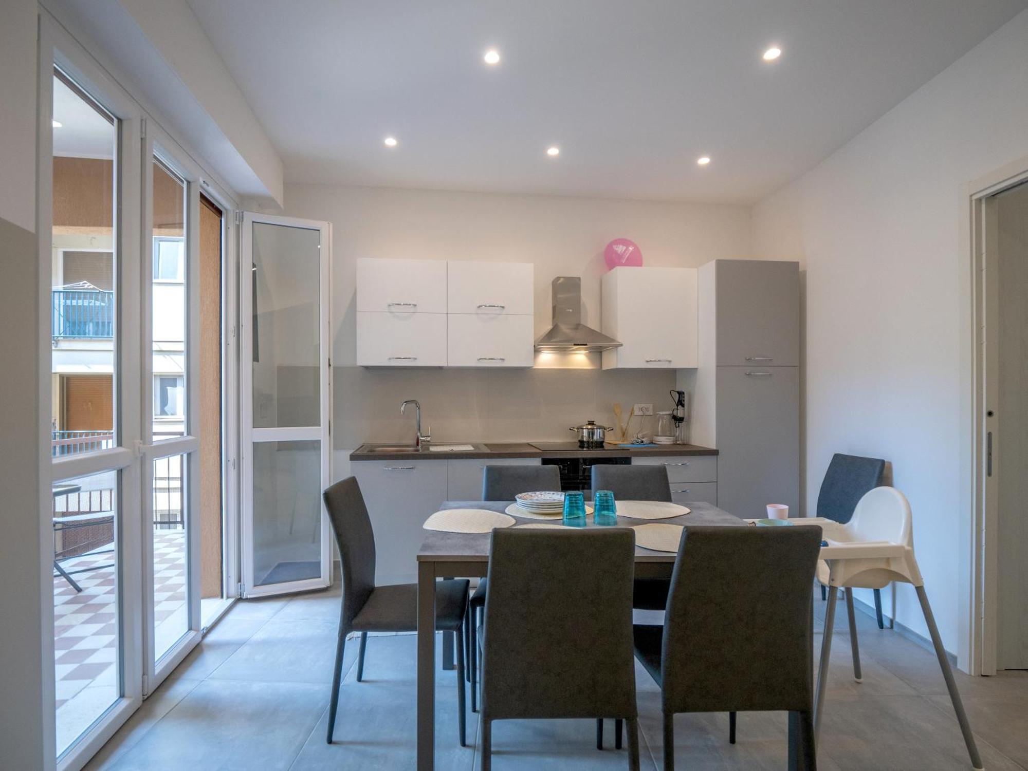 Babyaccomodation Family Bright Pietra Ligure Extérieur photo